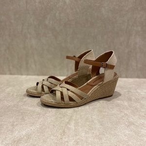Lucky Brand Wedges 3inch platform size 8